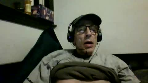 Snapshot of royboy2561 chatting on May 9, 7:35 am Roy Murrin online show from May 9, 7:35 am