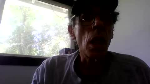 Snapshot of royboy2561 chatting on May 9, 9:31 pm Roy Murrin online show from May 9, 9:31 pm