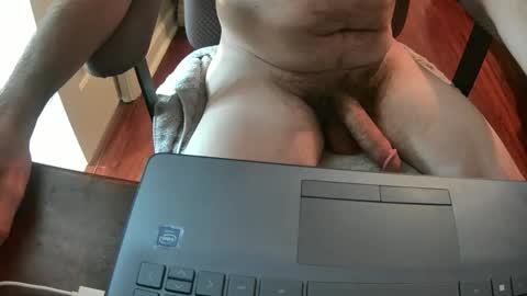 Snapshot of royer8650 chatting on December 19, 9:22 pm Lookingaround online show from December 19, 9:22 pm