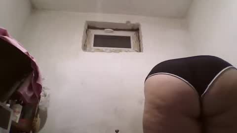 Snapshot of roza1999 chatting on December 20, 3:58 am  ALISE LidaL online show from December 20, 3:58 am