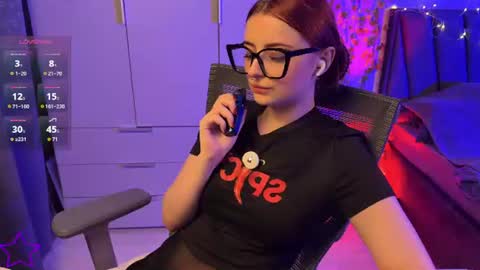 Snapshot of rozierose chatting on June 27, 9:31 pm Rose online show from June 27, 9:31 pm