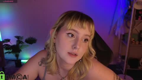 Roziett online show from April 25, 1:41 pm