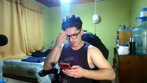 rpaulo25 online show from May 22, 5:58 am