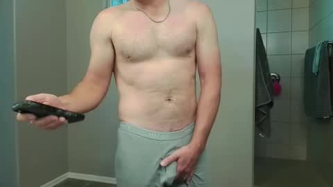 rshaw2891 online show from April 12, 4:34 pm