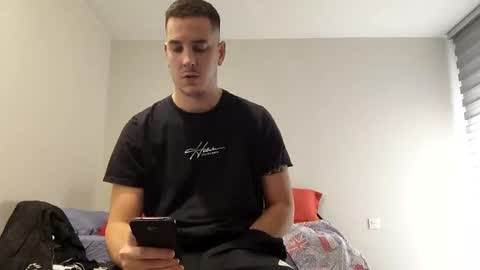 Snapshot of rubenadell chatting on December 13, 10:41 am Dechill22 online show from December 13, 10:41 am