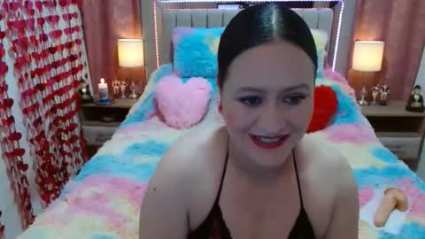 rubi82_ online show from April 5, 10:40 pm