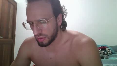 Snapshot of rubio121 chatting on February 26, 10:42 pm rubio121 online show from February 26, 10:42 pm