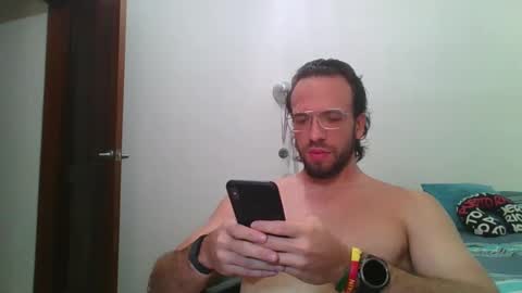Snapshot of rubio121 chatting on March 6, 4:03 pm rubio121 online show from March 6, 4:03 pm