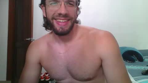 Snapshot of rubio121 chatting on March 10, 2:22 pm rubio121 online show from March 10, 2:22 pm