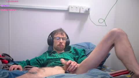 Snapshot of rubitricky chatting on October 2, 12:12 pm RubitRicky online show from October 2, 12:12 pm