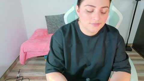 Snapshot of ruby_glow chatting on June 6, 12:49 am Ruby online show from June 6, 12:49 am