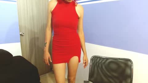 ruby_your_milf online show from January 15, 7:50 pm