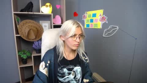 Snapshot of rubydaviss chatting on May 19, 12:22 pm Ruby online show from May 19, 12:22 pm