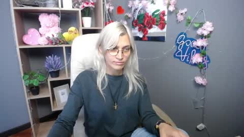 Snapshot of rubydaviss chatting on May 28, 12:13 pm Ruby online show from May 28, 12:13 pm