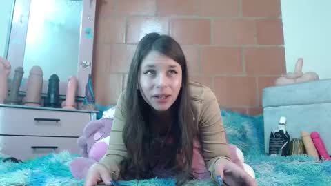 rubyemerald_ online show from February 24, 6:28 pm