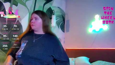 Snapshot of rubyvalen chatting on February 4, 1:11 am Ruby online show from February 4, 1:11 am