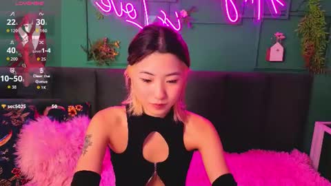 Snapshot of runi_asian chatting on July 11, 1:30 am Runi online show from July 11, 1:30 am