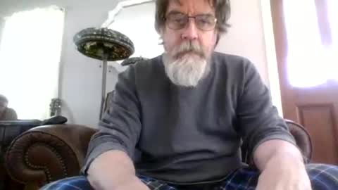 Snapshot of runningaround60 chatting on January 31, 7:11 pm runningaround60 online show from January 31, 7:11 pm