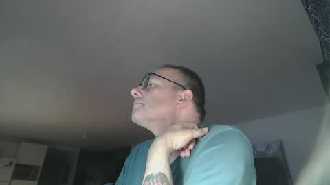 rushse886410 online show from June 14, 2:35 am