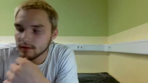 Snapshot of rusiksb31 chatting on July 10, 5:48 pm rusiksb31 online show from July 10, 5:48 pm