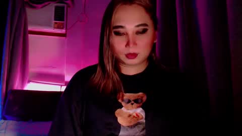 Snapshot of russ_skyxx chatting on February 4, 12:11 pm russ_skyxx online show from February 4, 12:11 pm