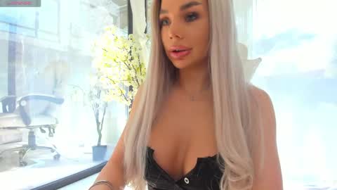 Ava online show from April 18, 7:34 am