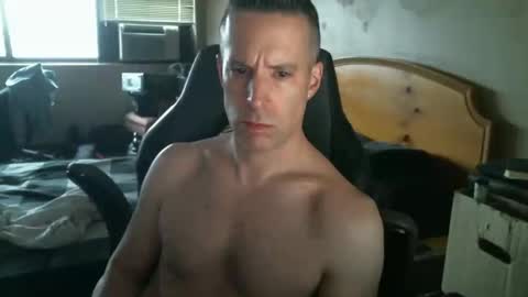 rustic_cuse_777 online show from November 3, 9:05 pm