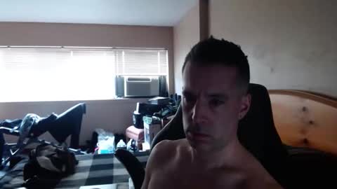 rustic_cuse_777 online show from March 26, 4:12 pm