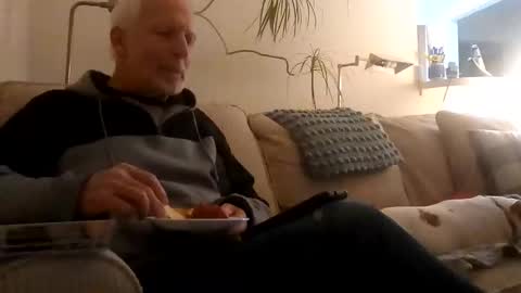 Snapshot of rustyx22 chatting on February 6, 2:55 am Rusty online show from February 6, 2:55 am