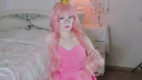 MY FANSLY  online show from November 2, 8:00 pm