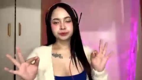 Anna online show from April 11, 2:10 pm