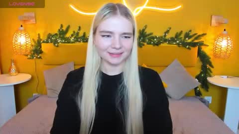 ruthbryant online show from November 30, 1:53 am