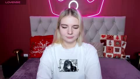 ruthbryant online show from December 1, 12:48 am