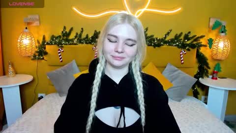 ruthbryant online show from December 20, 12:40 am