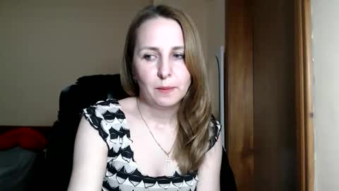 Snapshot of ruthpark chatting on April 16, 7:03 pm Ruth online show from April 16, 7:03 pm