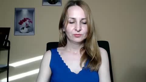 Snapshot of ruthpark chatting on May 27, 4:37 pm Ruth online show from May 27, 4:37 pm