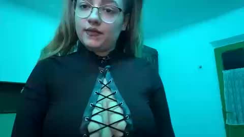 ruxb online show from March 11, 7:42 pm