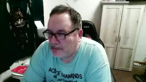 Snapshot of rwzar_1965 chatting on April 12, 3:44 am rwzar_1965 online show from April 12, 3:44 am