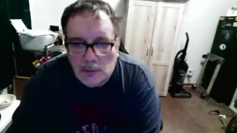 Snapshot of rwzar_1965 chatting on May 8, 5:46 am rwzar_1965 online show from May 8, 5:46 am