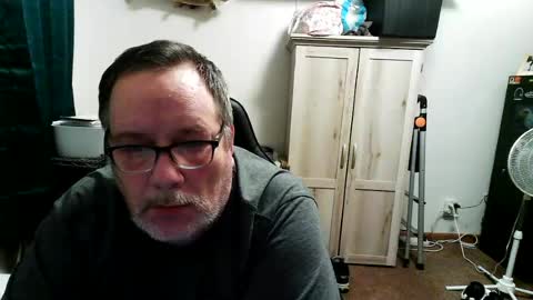 Snapshot of rwzar_1965 chatting on August 3, 1:26 am rwzar_1965 online show from August 3, 1:26 am