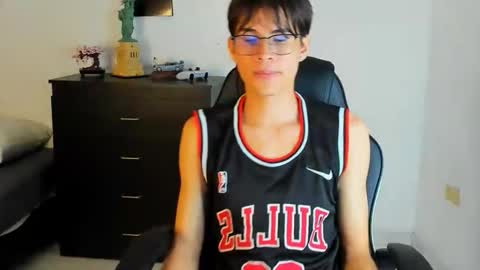 Snapshot of ryan_bronw chatting on May 26, 3:46 am Nathan online show from May 26, 3:46 am