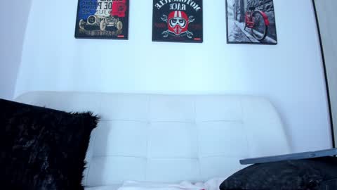 Ryan  online show from December 3, 9:33 am