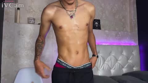 ryan_donovan online show from May 26, 10:39 pm