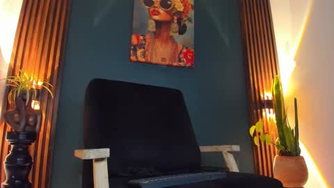 Ryan independent model online show from October 23, 12:59 pm