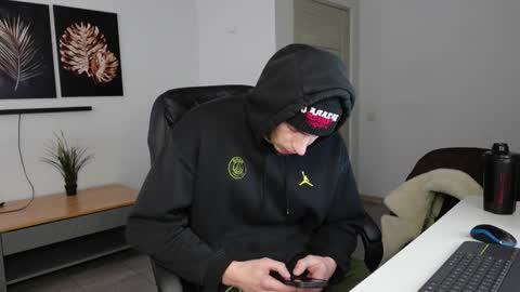 RYAN DOZER online show from February 21, 6:25 am