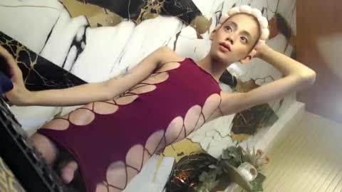 Snapshot of ryan_hyeson chatting on December 18, 11:16 am Its me Ryan online show from December 18, 11:16 am