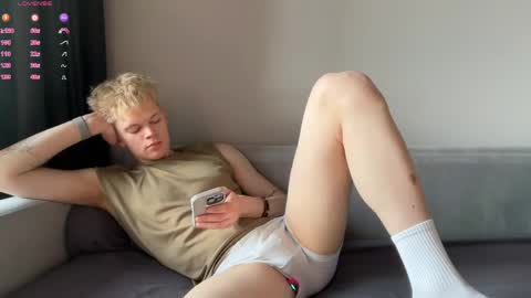 Snapshot of ryan_jeh chatting on May 27, 12:57 pm Kevin online show from May 27, 12:57 pm