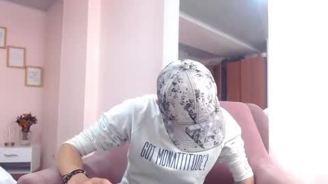 Snapshot of ryan_maxy chatting on January 17, 12:21 pm ryan online show from January 17, 12:21 pm