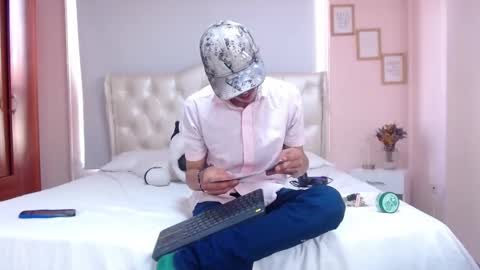 Snapshot of ryan_maxy chatting on January 18, 6:32 pm ryan online show from January 18, 6:32 pm