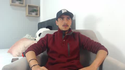 Snapshot of ryan_maxy chatting on February 22, 12:19 pm ryan online show from February 22, 12:19 pm